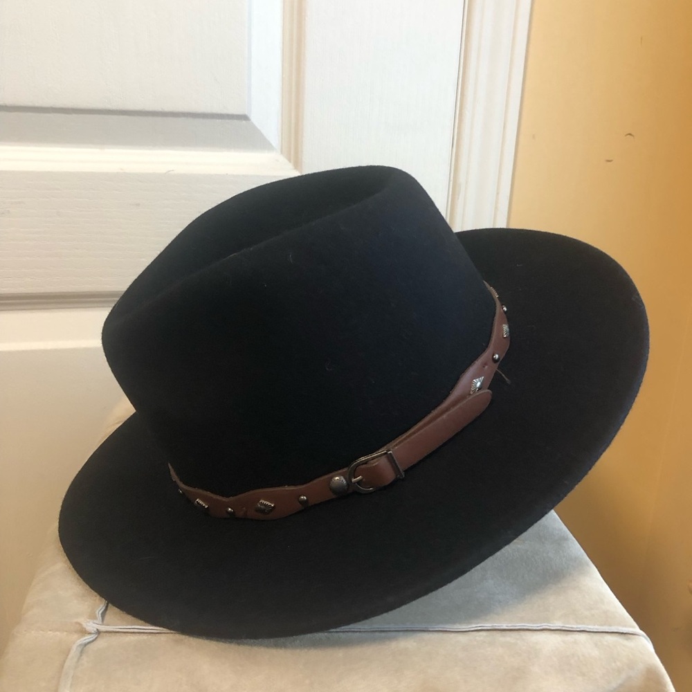 Gigi Safari Wide-Brim Black wool Hat with Brown Studded Band